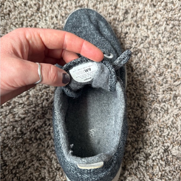 AllBirds - Picture 3 of 4